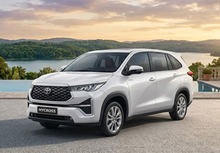 Innova Hycross taxi rental